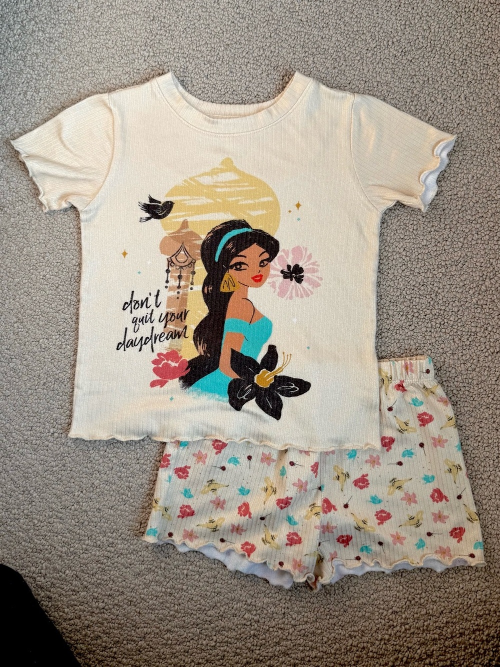 Disney Princess Jasmine Girls 5/6 Floral & Cream Top & Printed Short Pajama Set